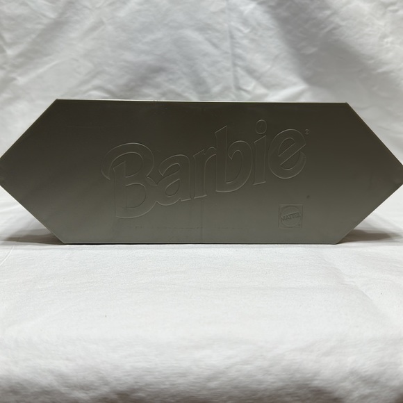 Millennium Princess Barbie - Picture 12 of 12